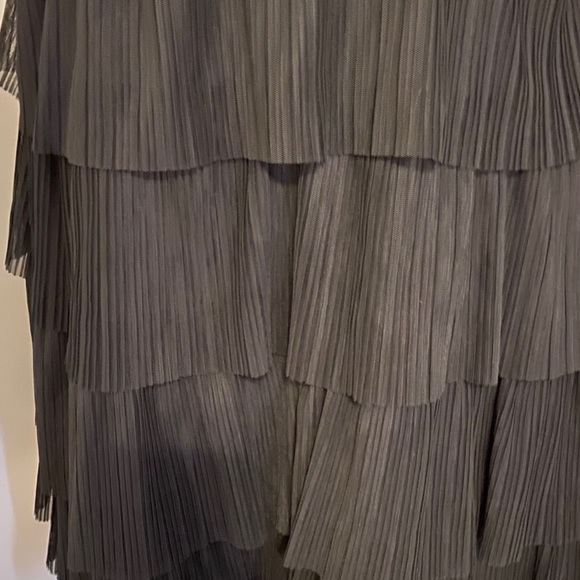 Maggy London Size 12 Ruffle Dress - Picture 4 of 8